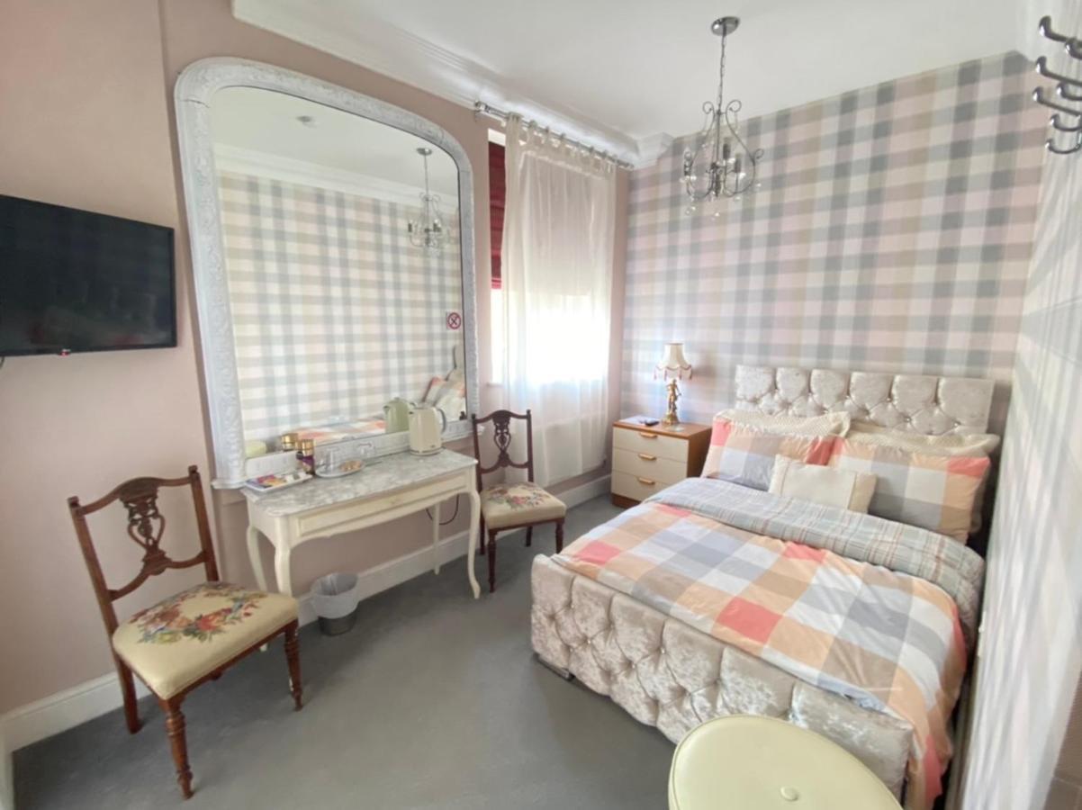 Upton Country Park Guest House Northampton Esterno foto