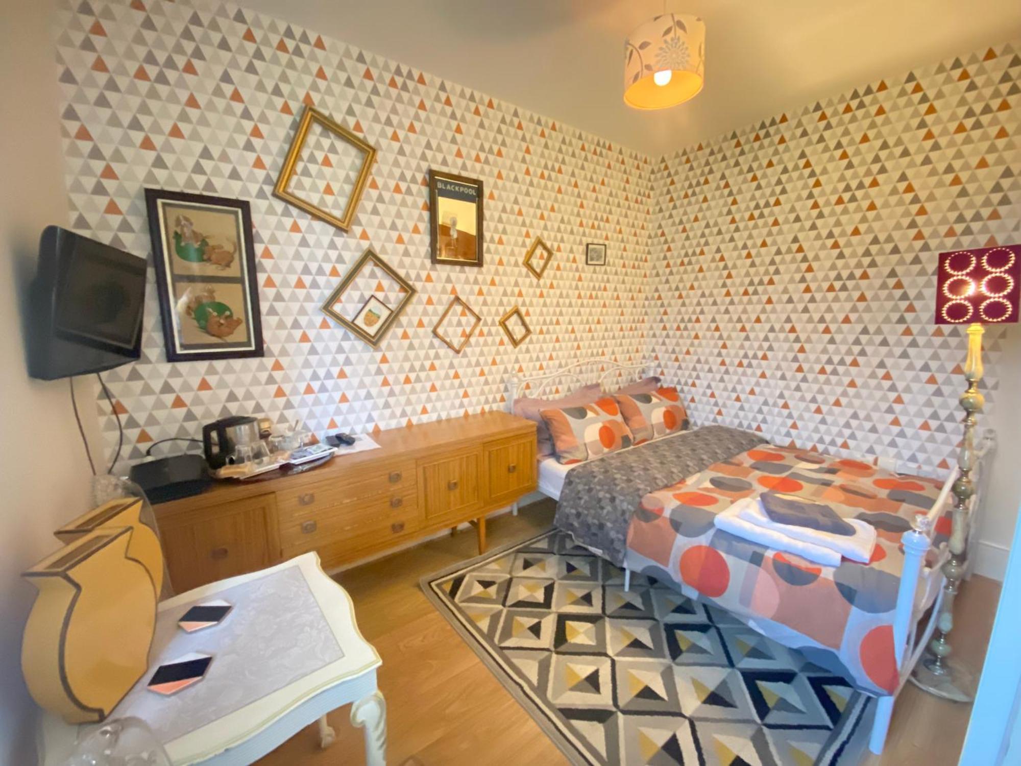 Upton Country Park Guest House Northampton Esterno foto