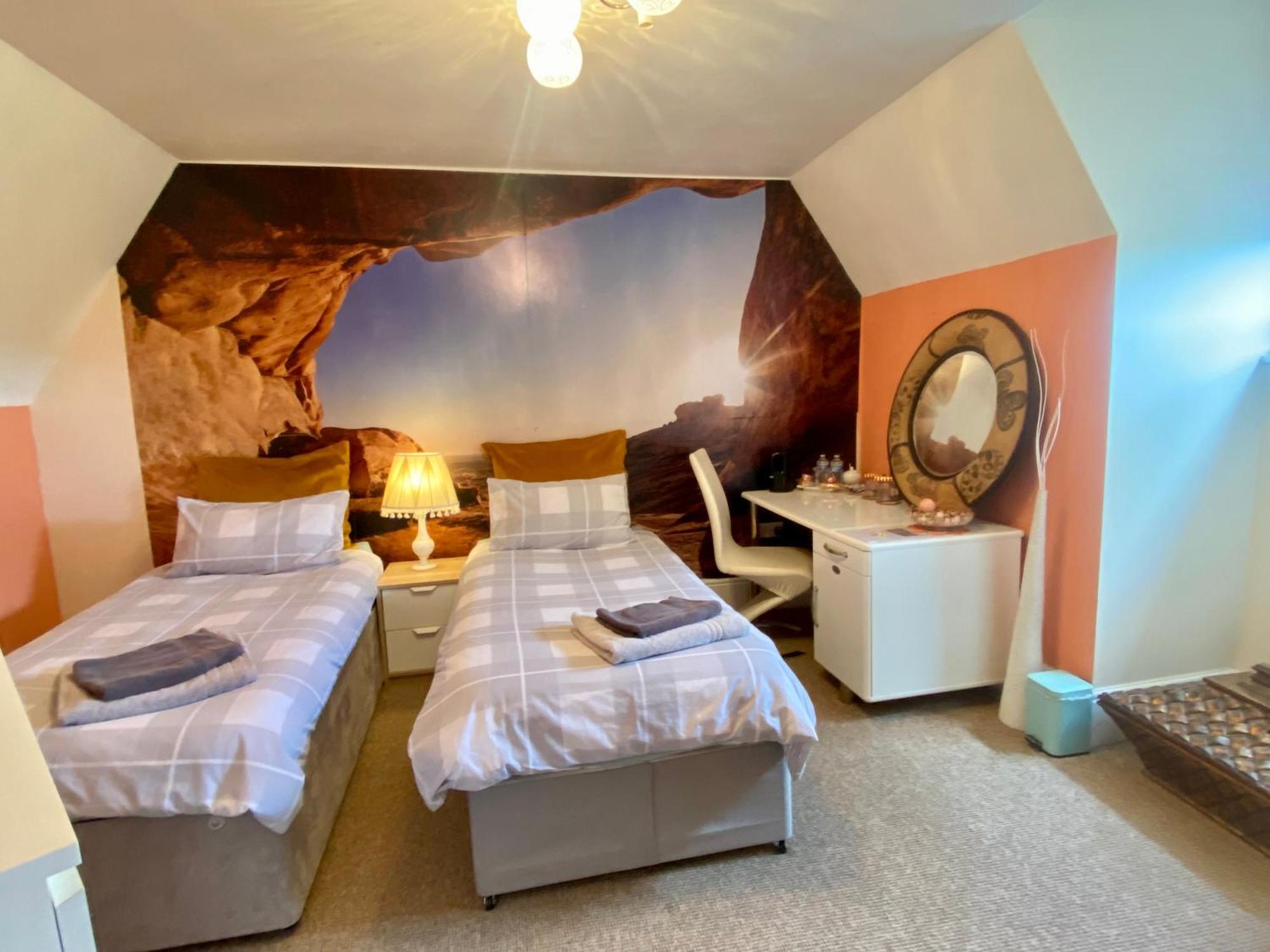 Upton Country Park Guest House Northampton Esterno foto