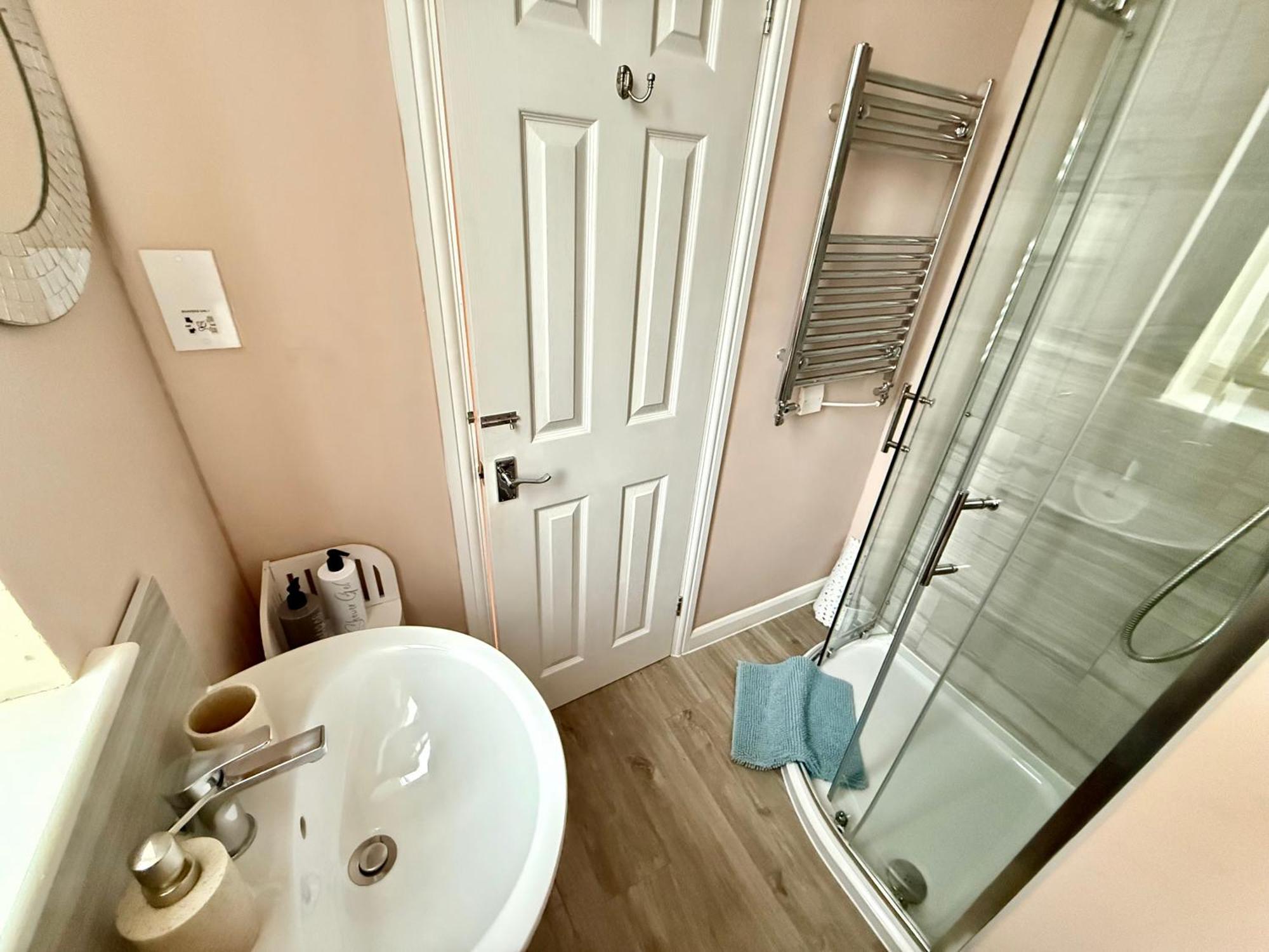 Upton Country Park Guest House Northampton Esterno foto