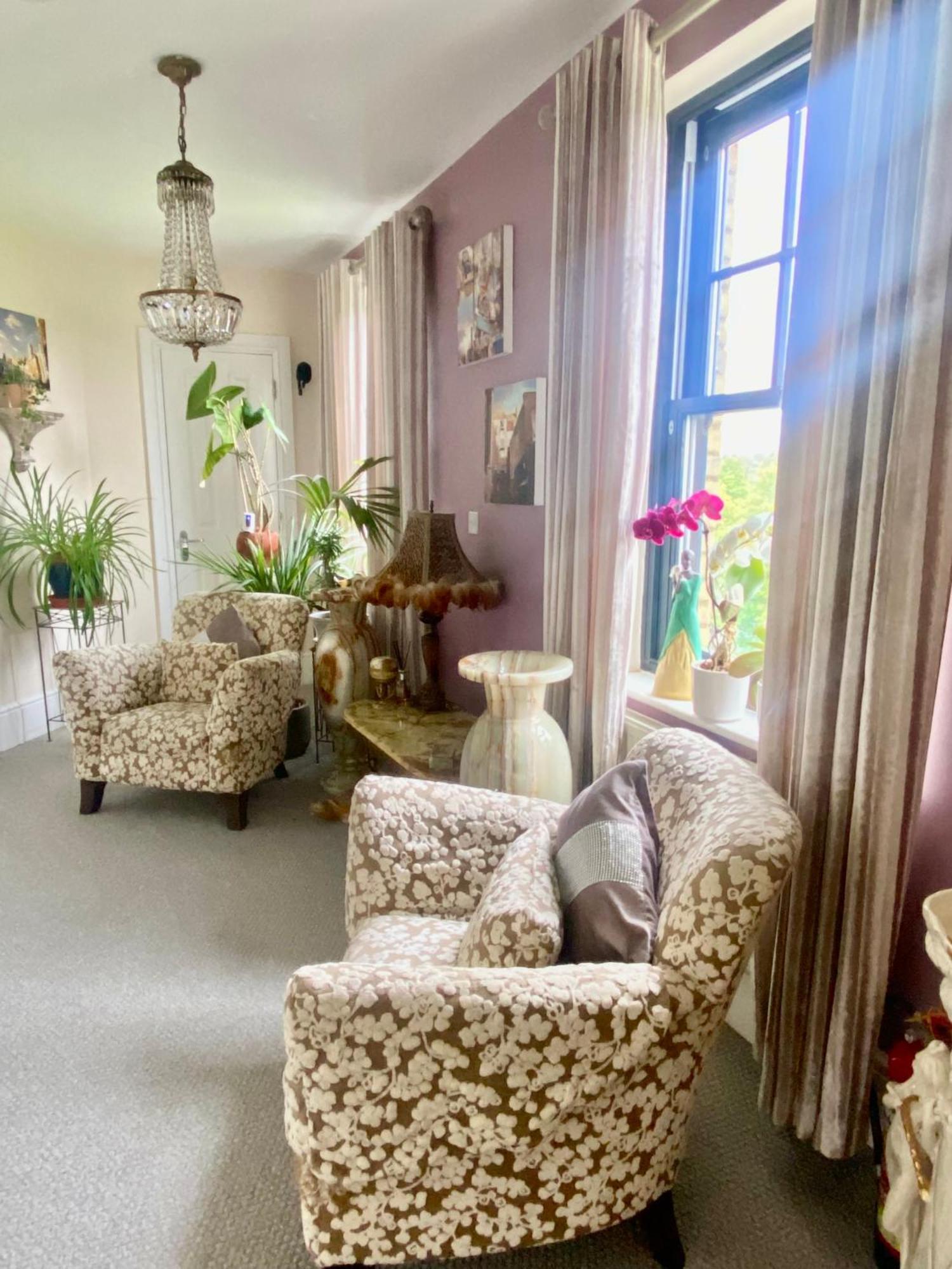 Upton Country Park Guest House Northampton Esterno foto