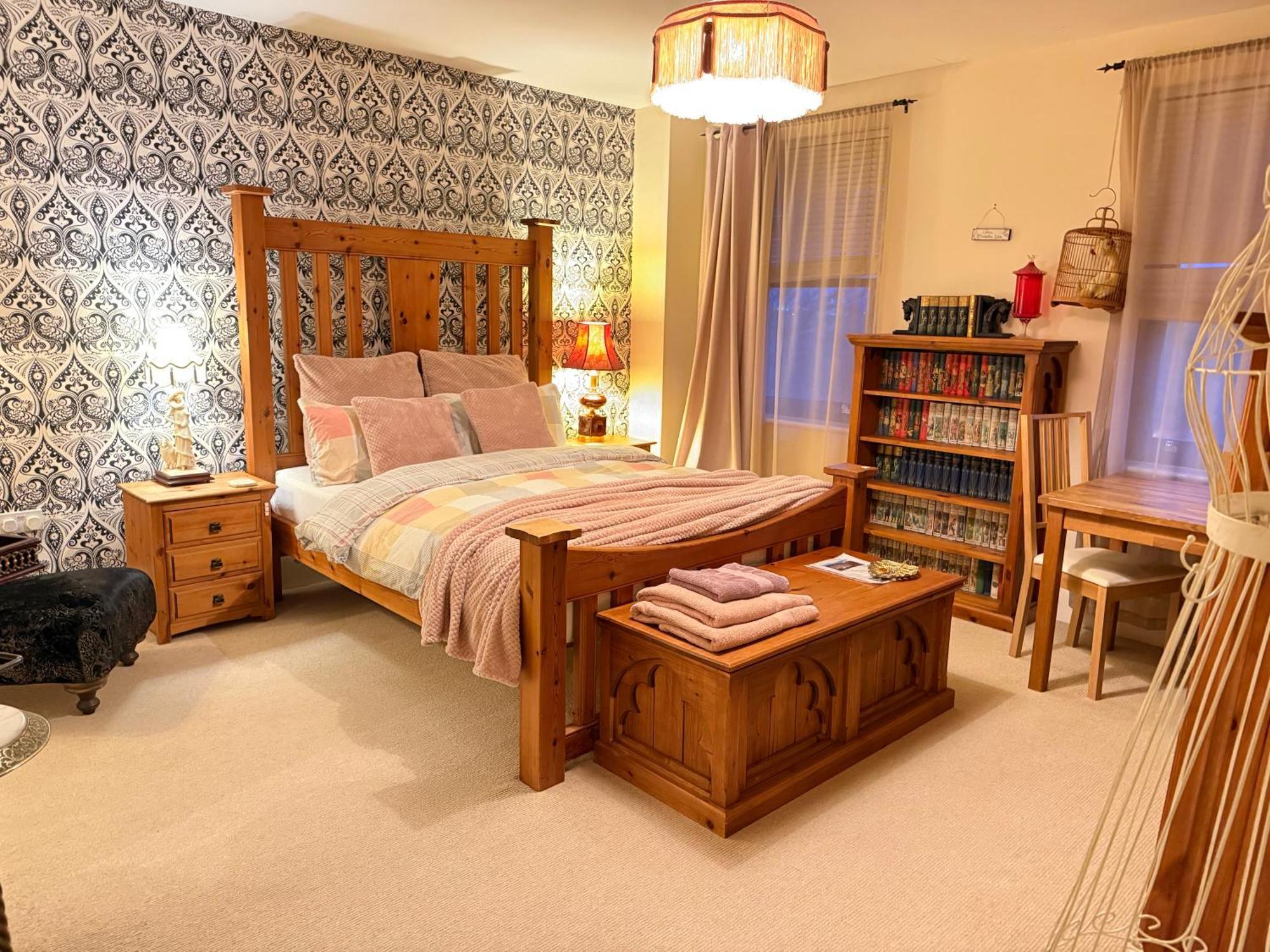 Upton Country Park Guest House Northampton Esterno foto