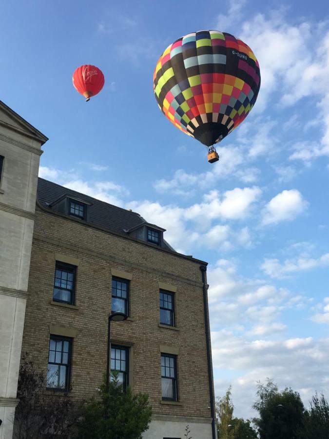 Upton Country Park Guest House Northampton Esterno foto